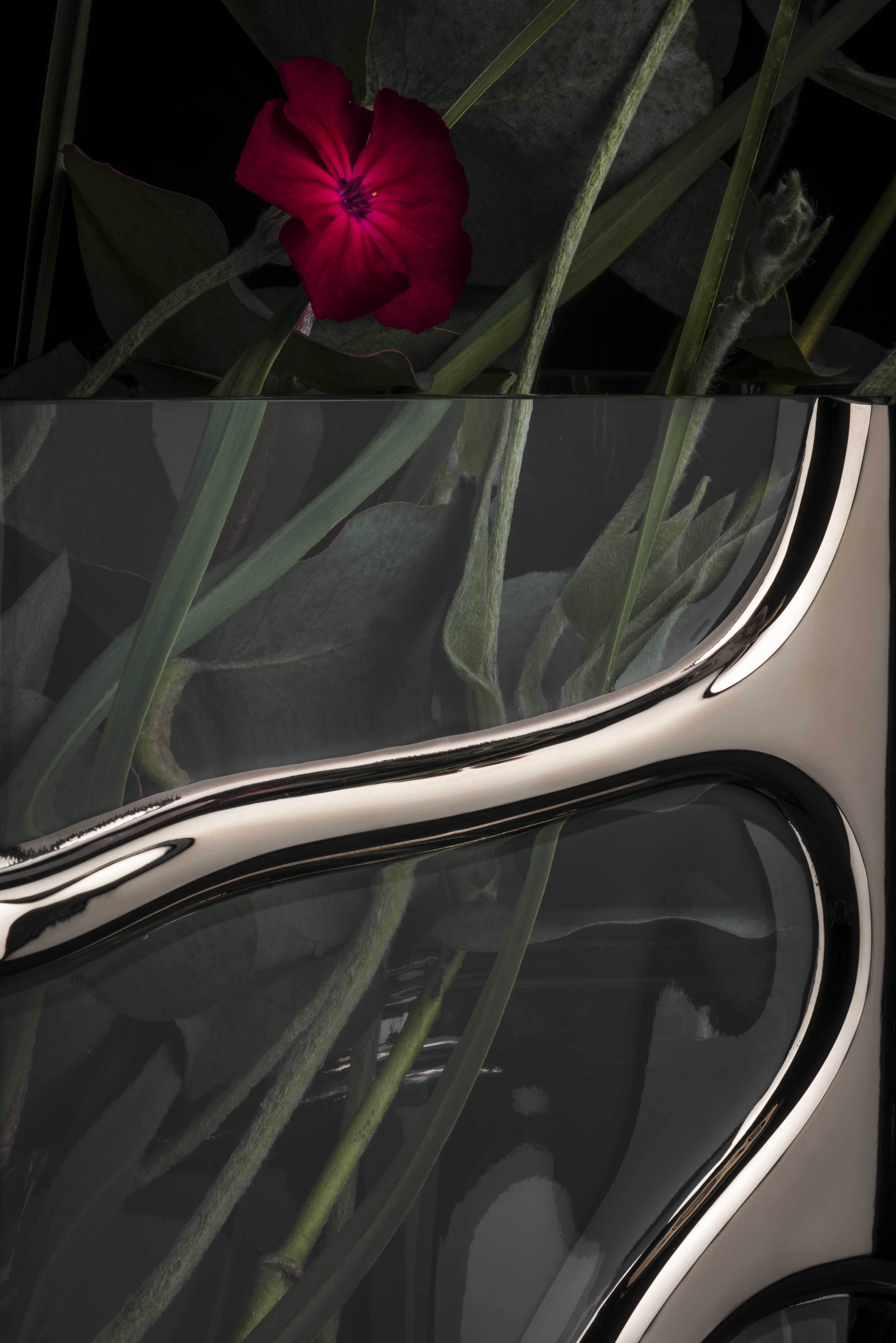 Detailaufnahme des Platinmusters auf der Stargate Vase