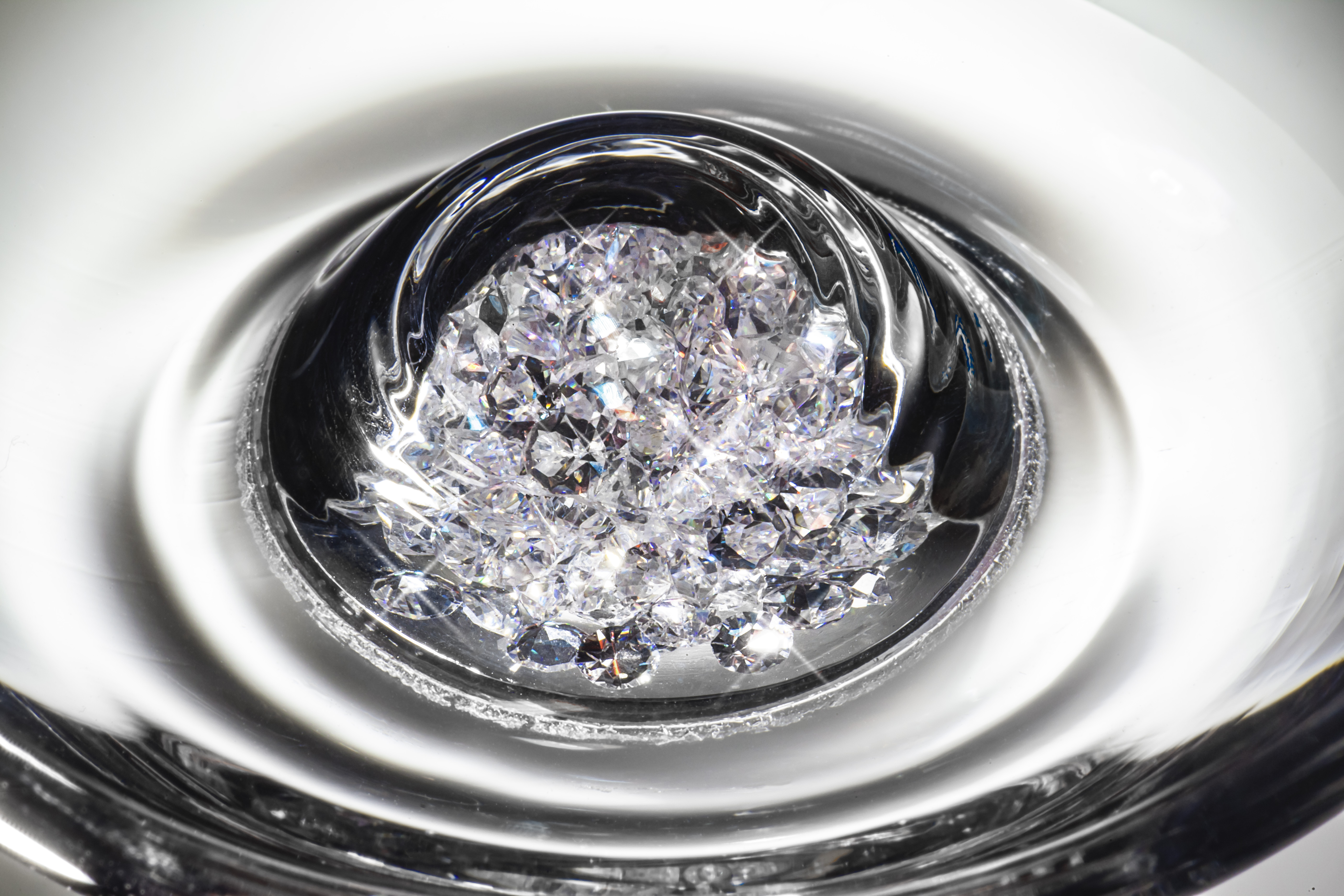 Eisch glss diamond detail